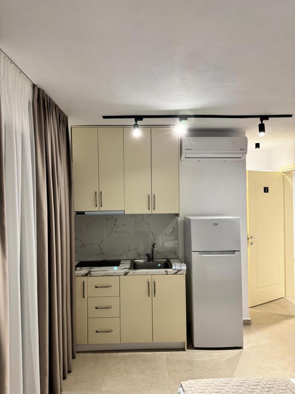 Studio Taraj Εξαμίλιο Εξωτερικό φωτογραφία